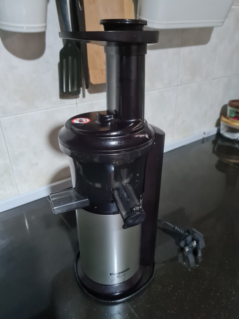 Panasonic slow juicer mjl500 TV Home Appliances Kitchen