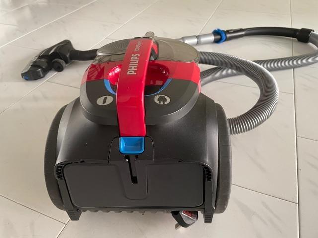 Phillips 7000 series bagless vacuum cleaner, TV & Home Appliances ...
