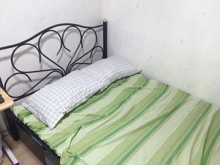 QUEEN SIZE BED FRAME