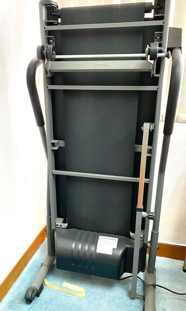 SportsArt 1050L Treadmill