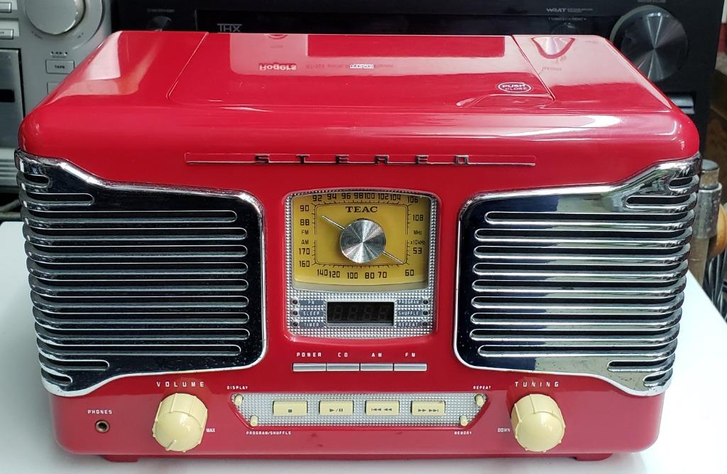 TEAC CD Receiver Model No. SL-D80 FM AM Radio 紅色坐枱CD 收音機