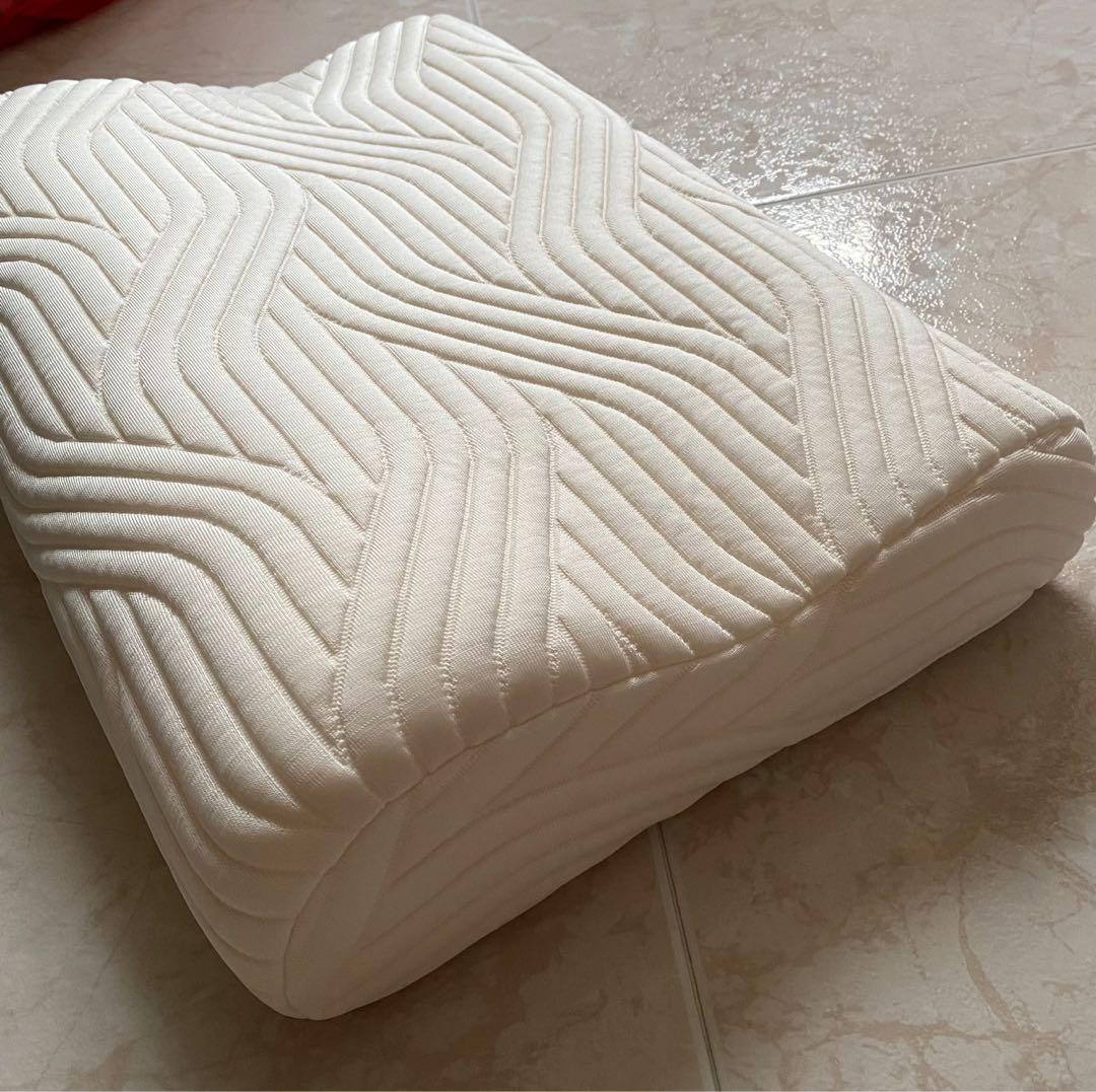 tempur cooltouch pillow