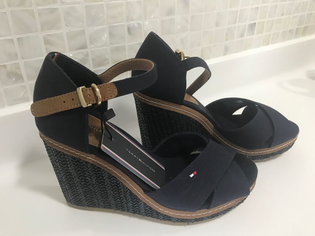 tommy hilfiger white wedges