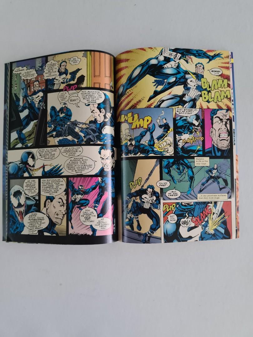 VENOM Funeral Pyre 13 1993 (2 sets Left), Hobbies & Toys, Books