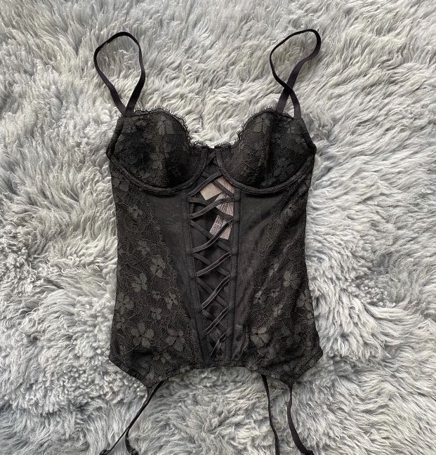 Victoria secret lace corset bra top, so cute - Depop