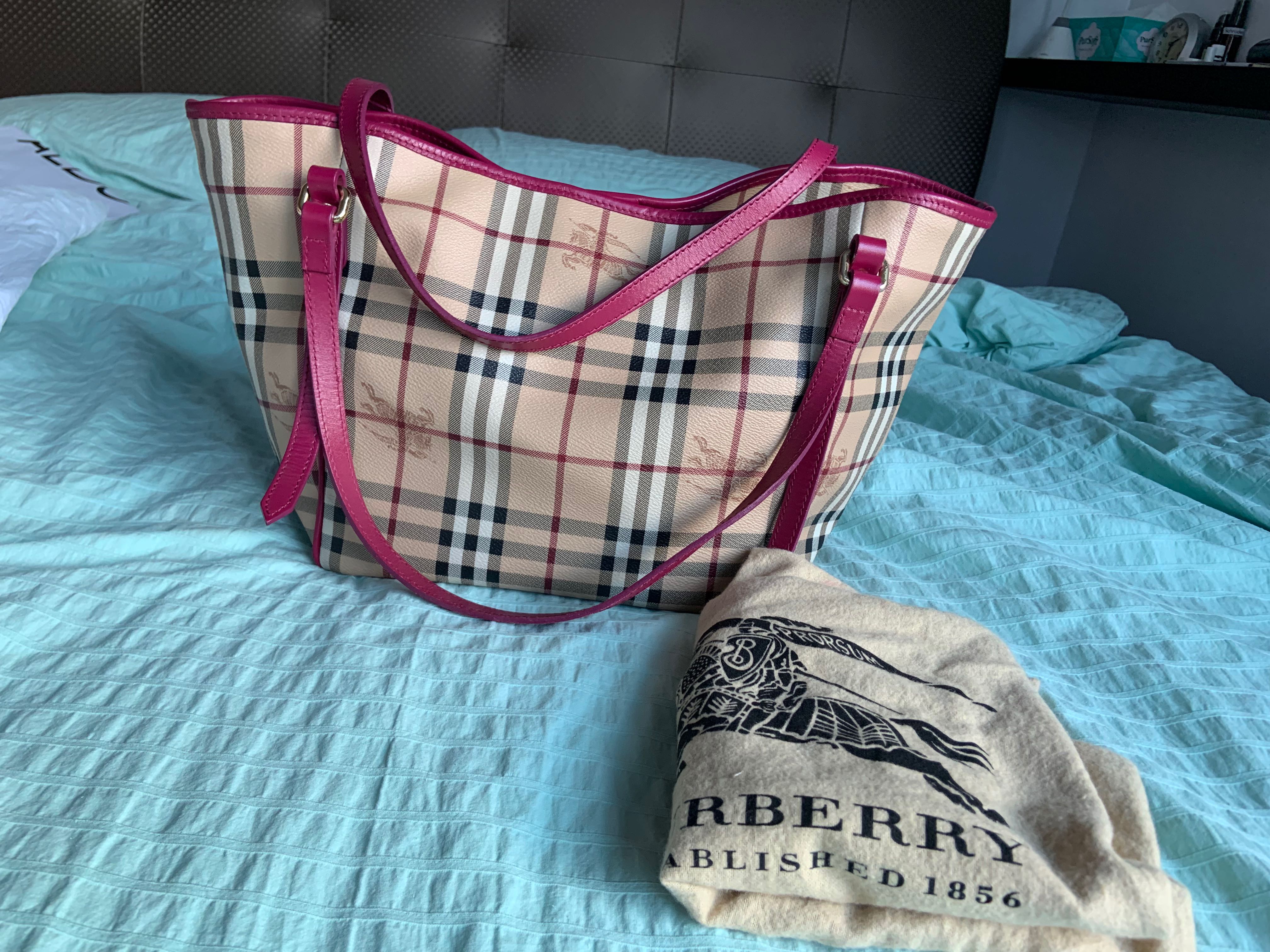 💯 Authentic Burberry Tote Bag, Luxury, Bags & Wallets on Carousell
