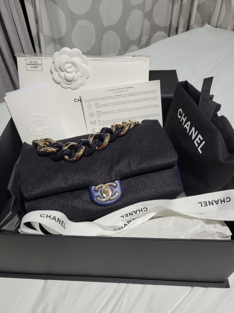 Chanel elegant chain sale bag