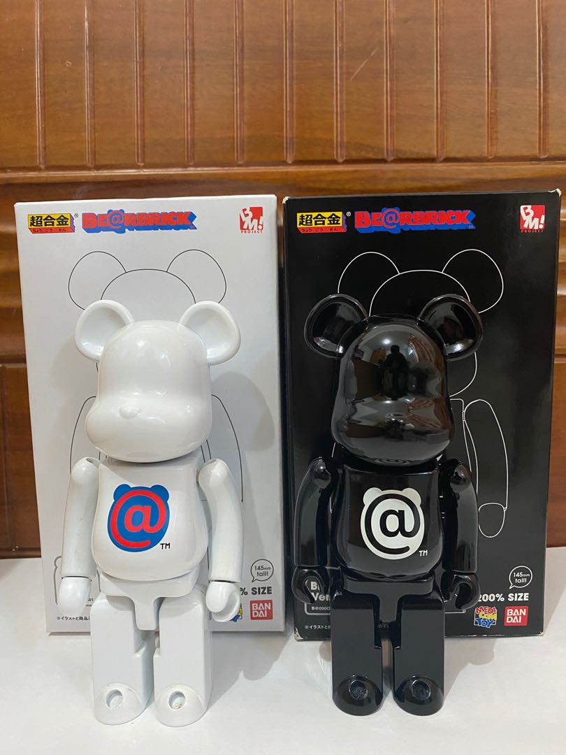 Bearbrick 200% 黑白@ 超合金Be@rbrick, 興趣及遊戲, 玩具& 遊戲類 