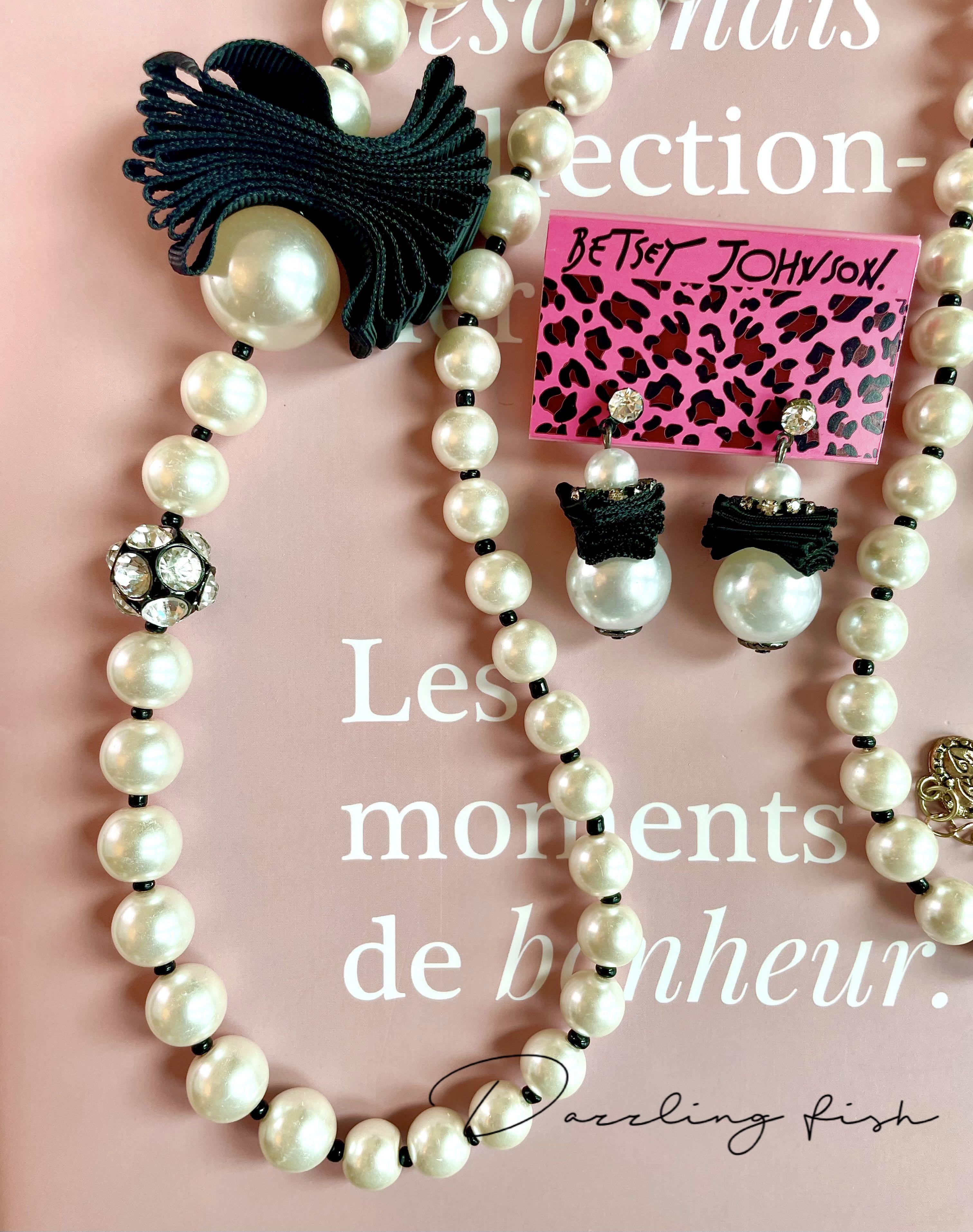 Betsey johnson top pearl necklace