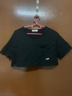 (Category: ) located in . Submitted by preloved_item01 (Listing ID 1095148751, Image 1). Description: .