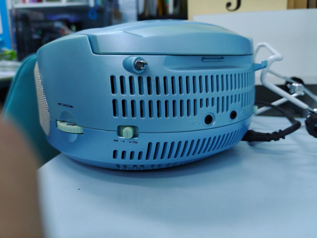 CD player old school portable cd player, Audio, Portable Music Players