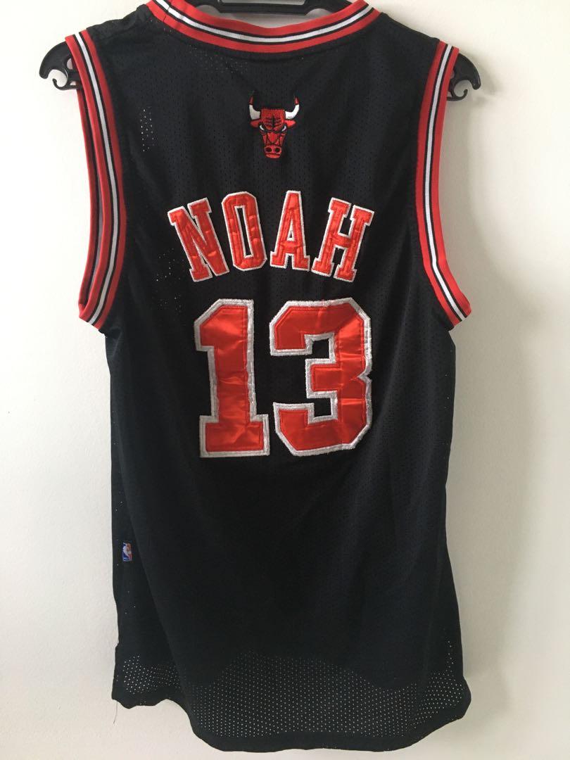 Noah hotsell bulls jersey