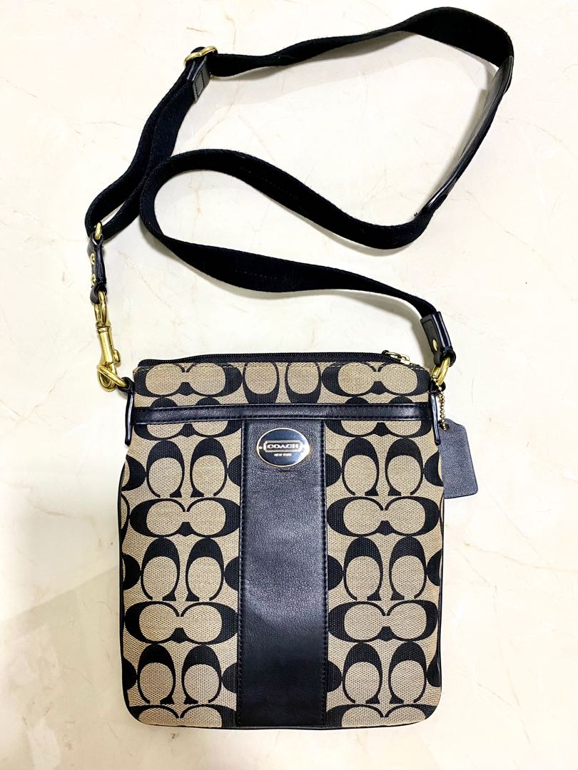 Coach Sling Bag, Women's Fashion, Bags & Wallets, Crossbody Bags on