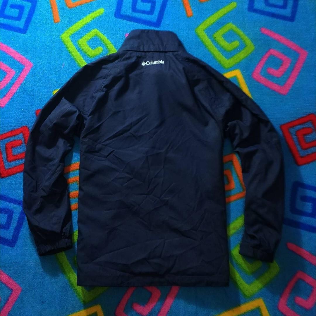 Columbia Omni Wind Jacket, Fesyen Pria, Pakaian , Baju Luaran di Carousell
