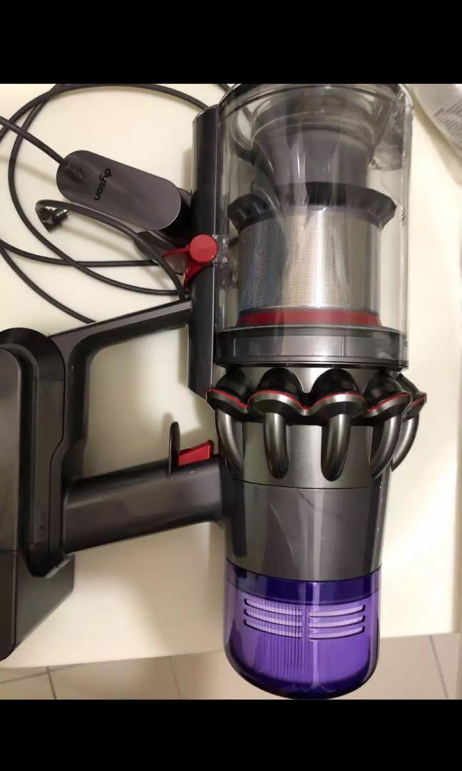 DYSON V11 FLUFFY, TV & Home Appliances, Vacuum Cleaner & Housekeeping