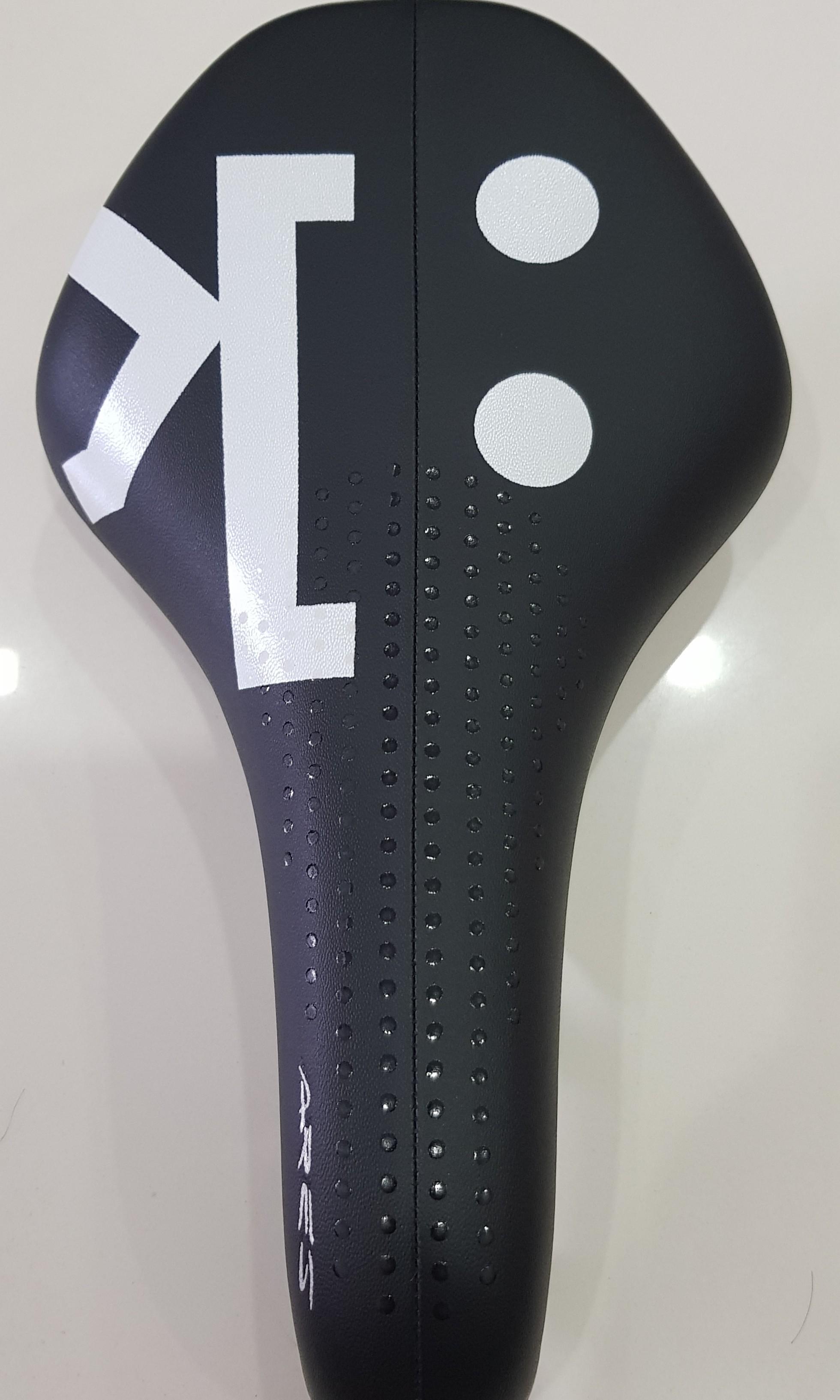 Fizik Ares TT/Tri Saddle, Sports Equipment, Bicycles & Parts ...