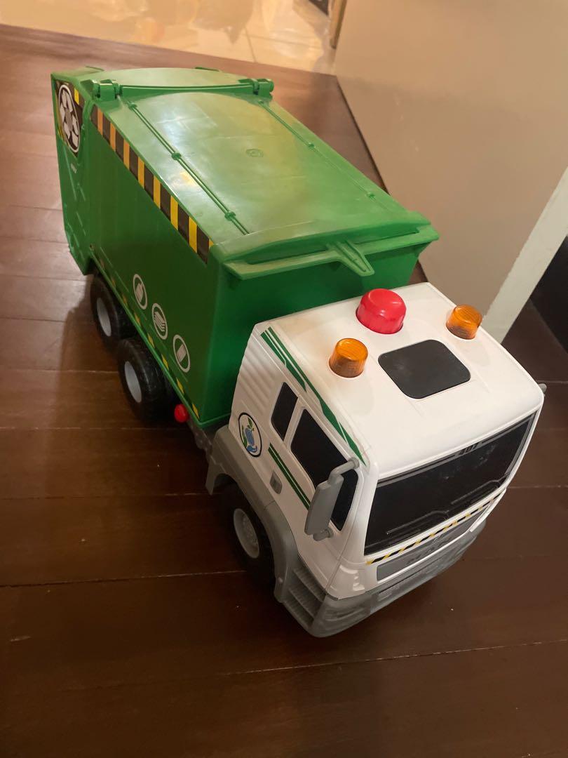Fast lane pump action garbage truck top