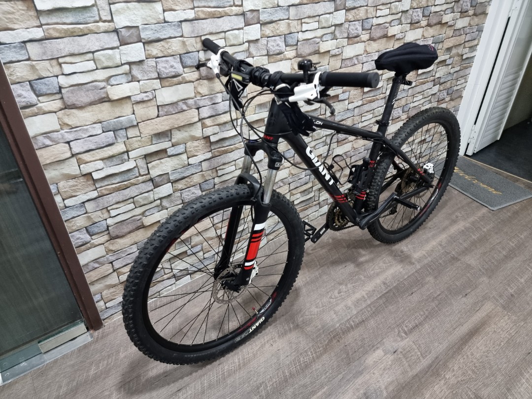 Giant Talon 3 27.5 size M 3 x 9 Speed 2015 Sports Equipment