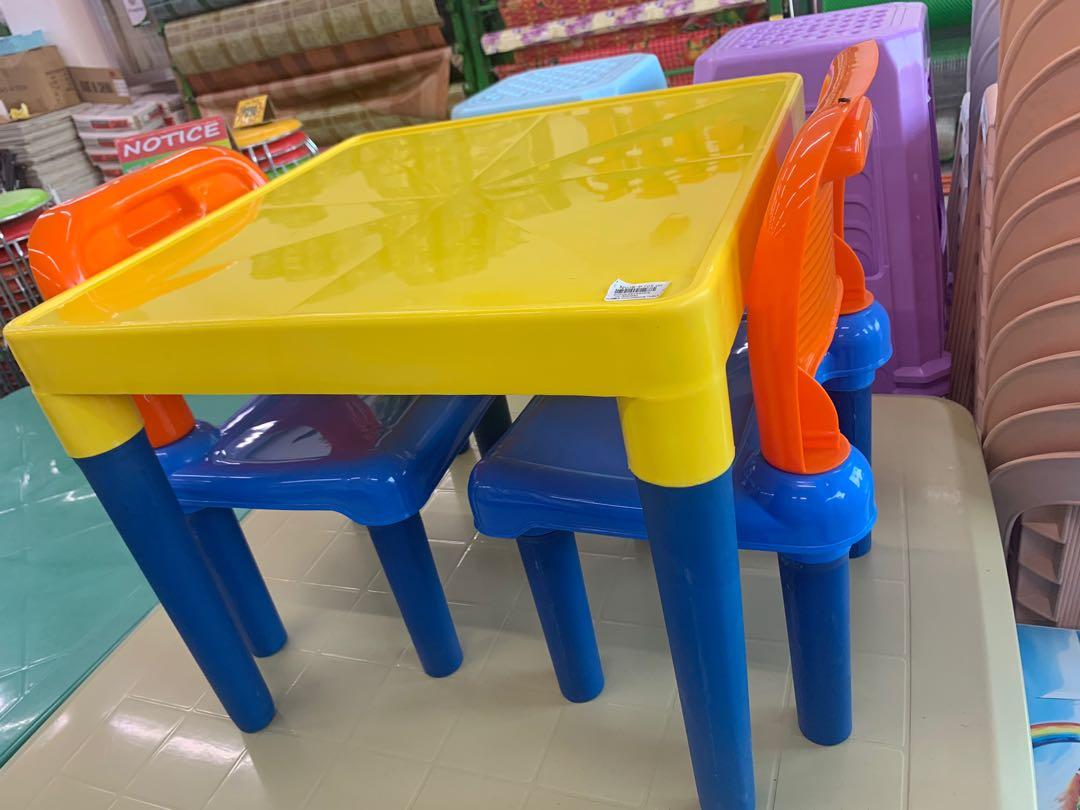 study table with 2 chairs