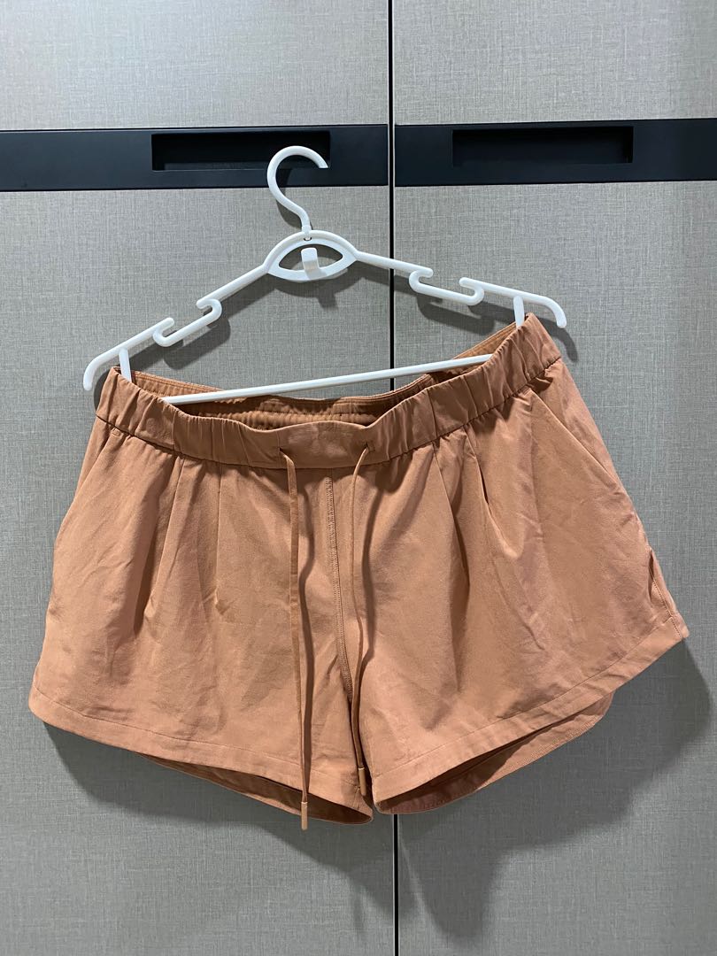 lululemon stroll at sundown