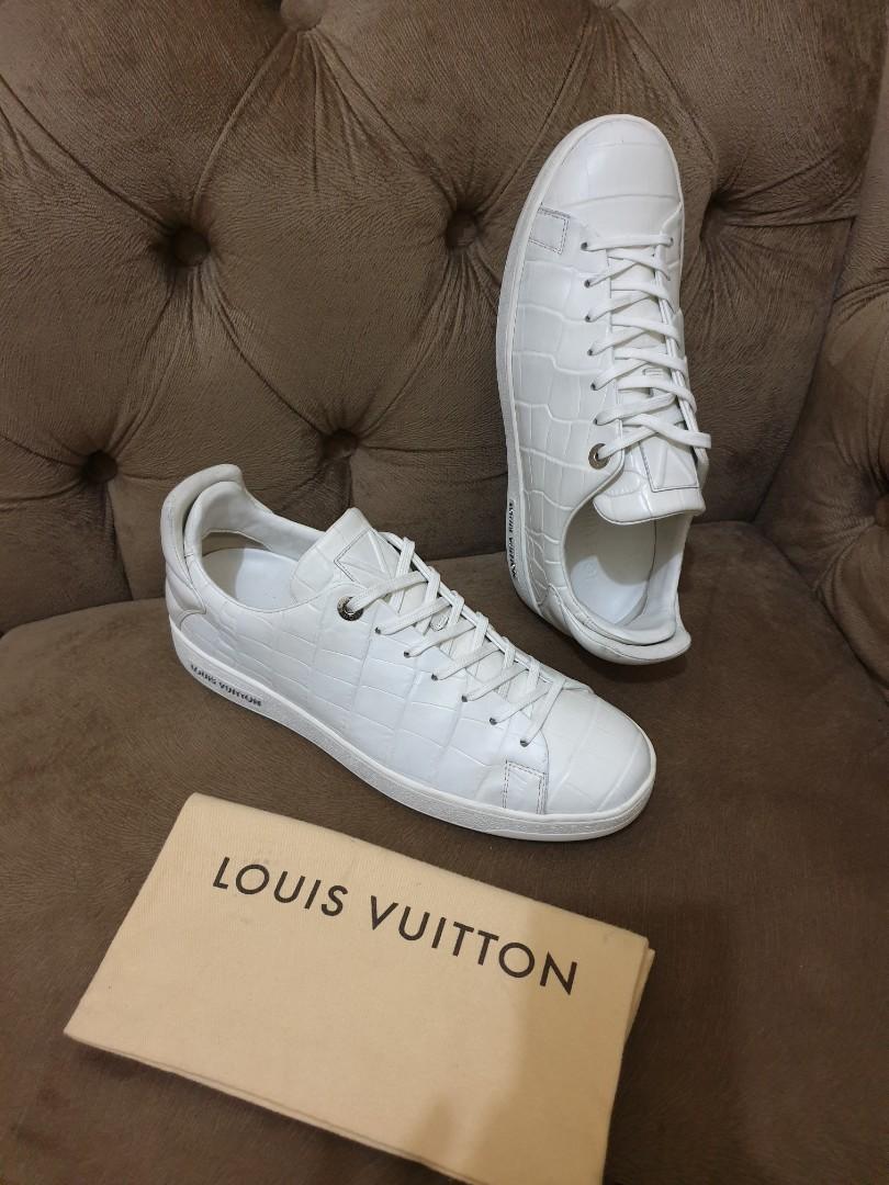 Sepatu Pria LV Louis Vuitton Original Mulus, Fesyen Pria, Sepatu , Sneakers  di Carousell