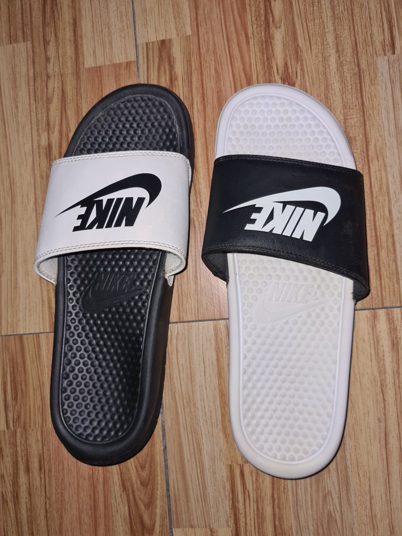 mismatch nike slides