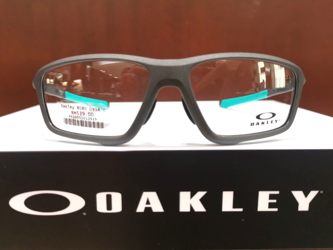 Oakley 8080 top