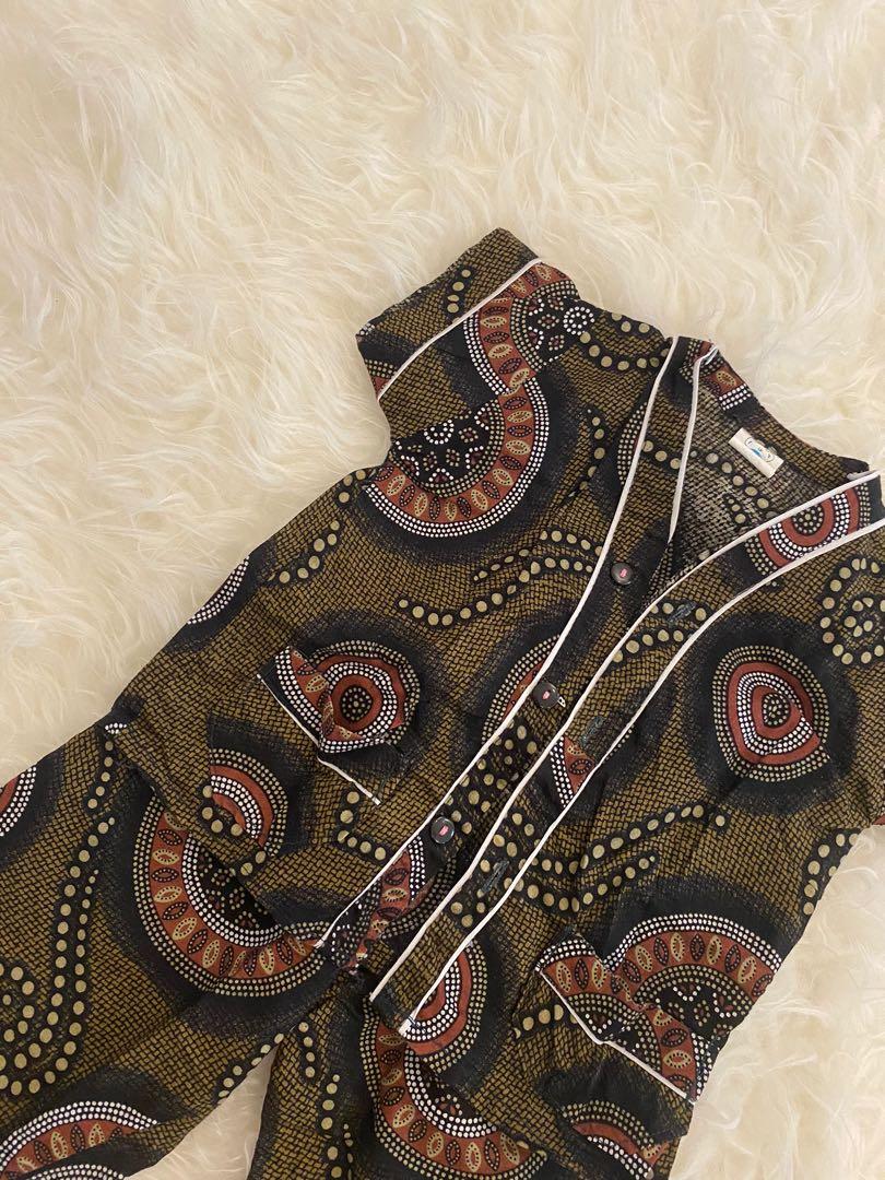 Pyjamas (Category: Babies & Kids Fashion) located in Singapore. Submitted by callstuff (Listing ID 1095114340, Image 4). Description: One set pyjamas Good condition. Size : 1-2Y.