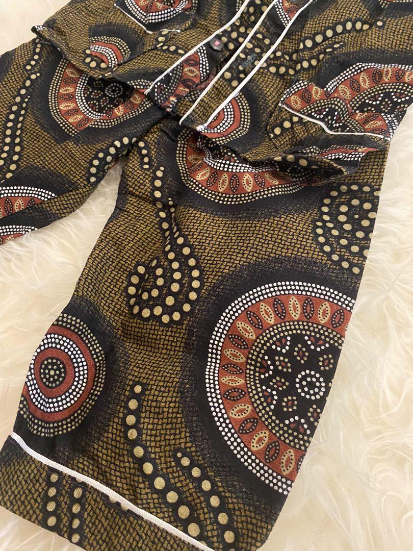 Pyjamas (Category: Babies & Kids Fashion) located in Singapore. Submitted by callstuff (Listing ID 1095114340, Image 3). Description: One set pyjamas Good condition. Size : 1-2Y.