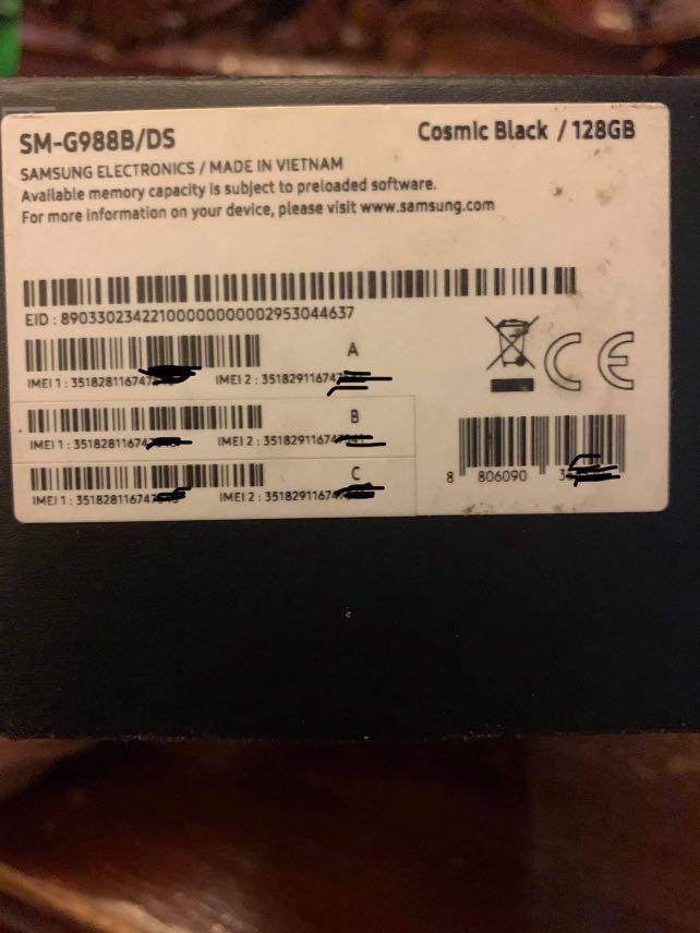 SAMSUNG S20 ULTRA 5G (Category: Samsung) located in Mandaluyong City. Submitted by 3rdwalk (Listing ID 1095019454, Image 3). Description: 128 Gig Helping a friend sell his phone. This comes with free 5 cases as you can see in the photo. He bought this for 55k last Dec but now just selling at 35k. RFS: He has switched to iPhone as he is not that used to using Android. He finds the Android OS too complicated. So this phone is just sitting in his ta