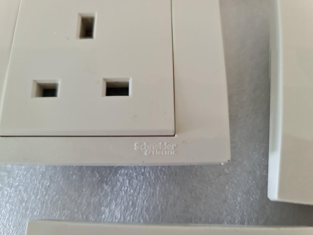 Socket 13A (Category: Fans) located in Kuala Lumpur. Submitted by chrislcp (Listing ID 1095167732, Image 2). Description: COD KEPONG ONLY each rm9 all rm50 can nego.