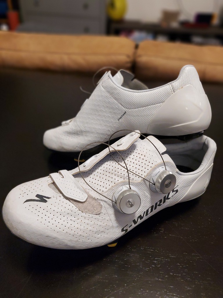 S works 7 shoes sales white