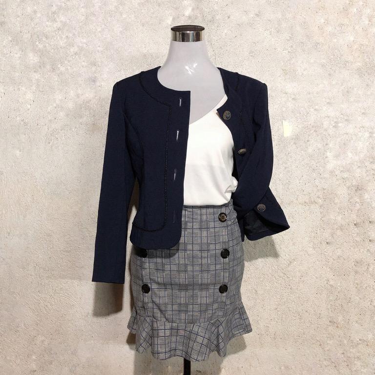Women's Dark Blue Cropped Blazer (Category: Coats, Jackets and Outerwear) located in Mandaluyong City. Submitted by junos.mnl (Listing ID 1095017255, Image 3). Description: Dark Blue Cropped Blazer / XS-S / P200 ⠀⠀⠀⠀⠀⠀⠀⠀⠀ Shoulder:16in Bust: 17in Length: 21in ⠀⠀⠀⠀⠀⠀⠀⠀⠀ *actual color may vary due to lighting* .