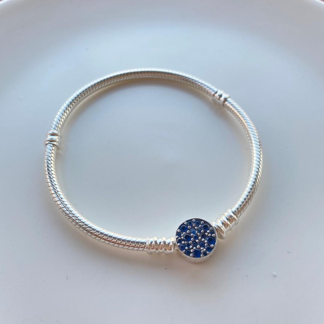 Pandora moments sparkling blue on sale disc clasp snake chain bracelet