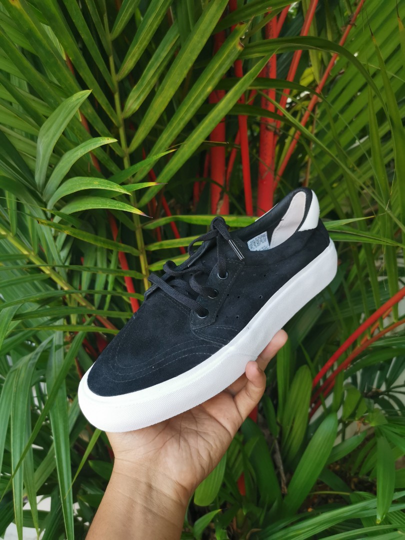 Adidas skate coronado Men s Fashion Footwear Sneakers on Carousell