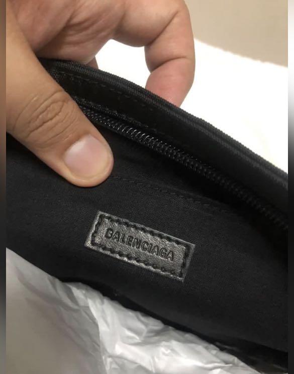 Balenciaga explorer pouch (Category: Luxury Bags & Wallets) located in Taguig. Submitted by roxjl (Listing ID 1095298712, Image 3). Description: Balenciaga explorer pouch Always new Got this from london.
