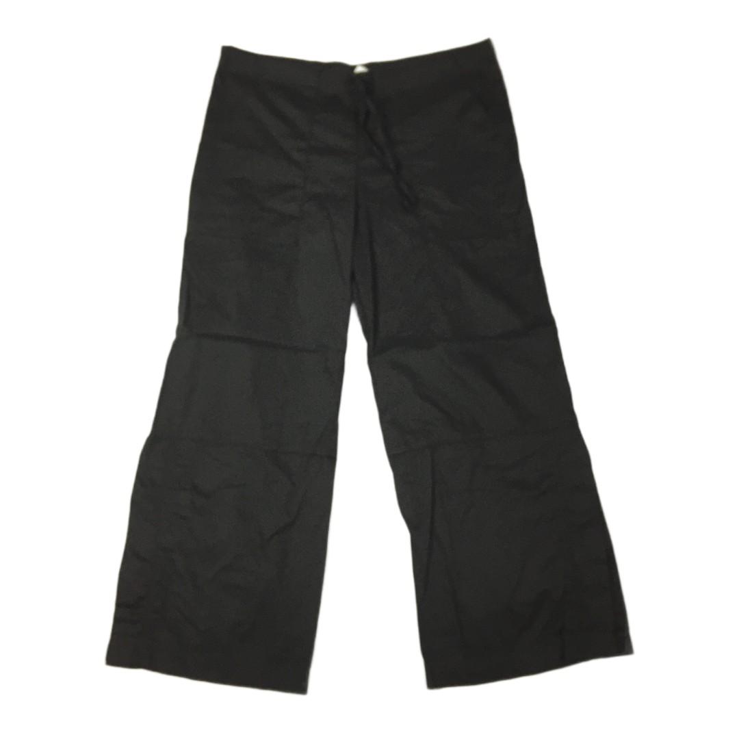 Be Present Yoga Pants Women S Fashion Clothes Bottoms On Carousell