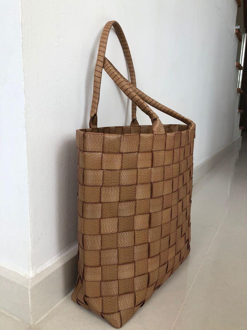 picnic straw bag