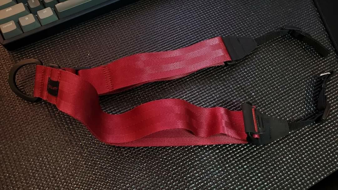 Camera strap (Category: Camera Bags & Carriers) located in Quezon City. Submitted by ono11 (Listing ID 1095262595, Image 1). Description: X2 used loft Design 38mm-wide Hakuba camera fast strap in red seat belt material Made in Japan.