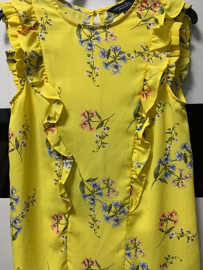 Dorothy perkins shop yellow floral top