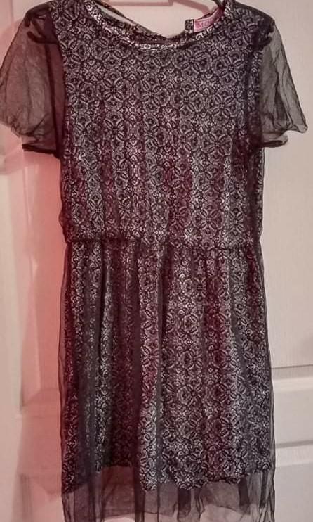 Dress (Category: Dresses) located in Pasig City. Submitted by knowie (Listing ID 1095393050, Image 3). Description: small.