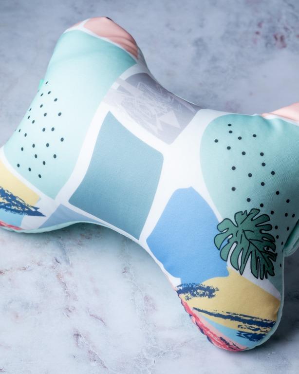 Driver's Seat Head Colorful Pillow (Category: Car Seats) located in Manila. Submitted by randombuysph (Listing ID 1095357796, Image 2). Description: - brand new, unused - perfect for car seats - head pillow for added comfort while driving - colorful and washable.