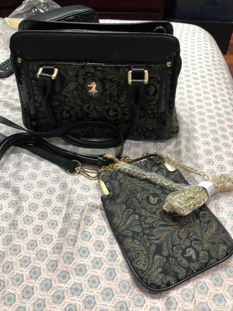 Duke&Duchess Bags, Women's Fashion, Bags & Wallets, Crossbody Bags on