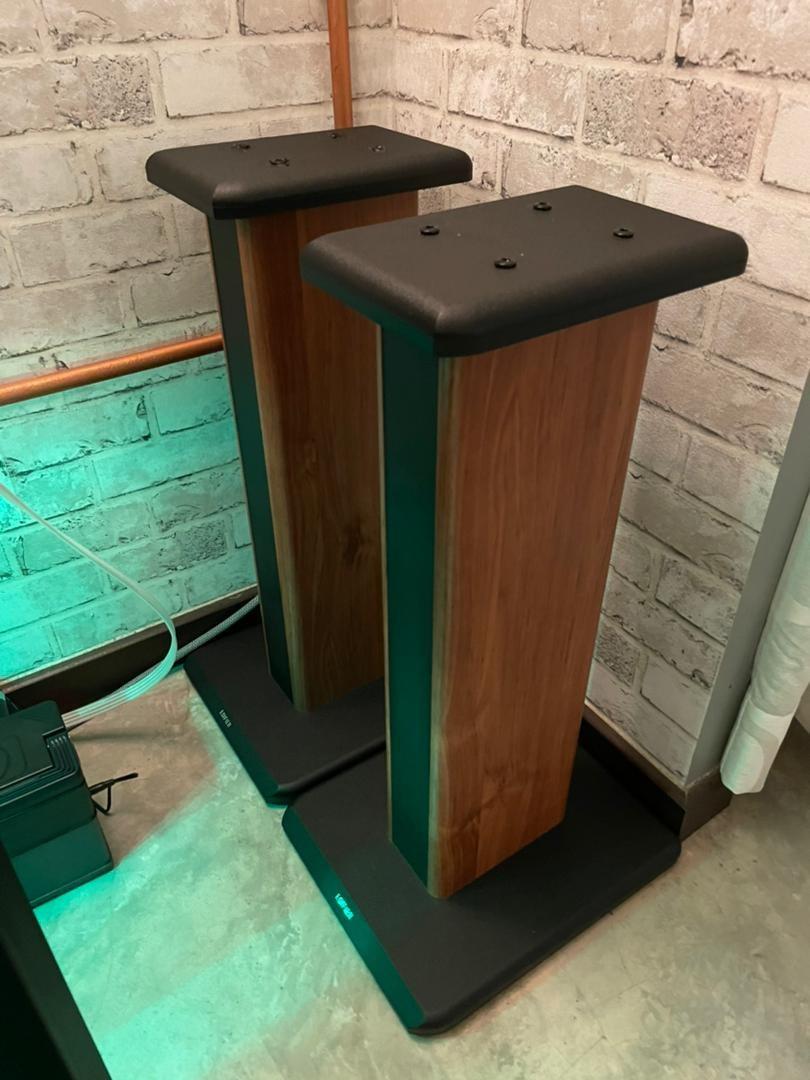 Edifier model SS02 Speaker stands mdf wood, Audio, Soundbars, Speakers