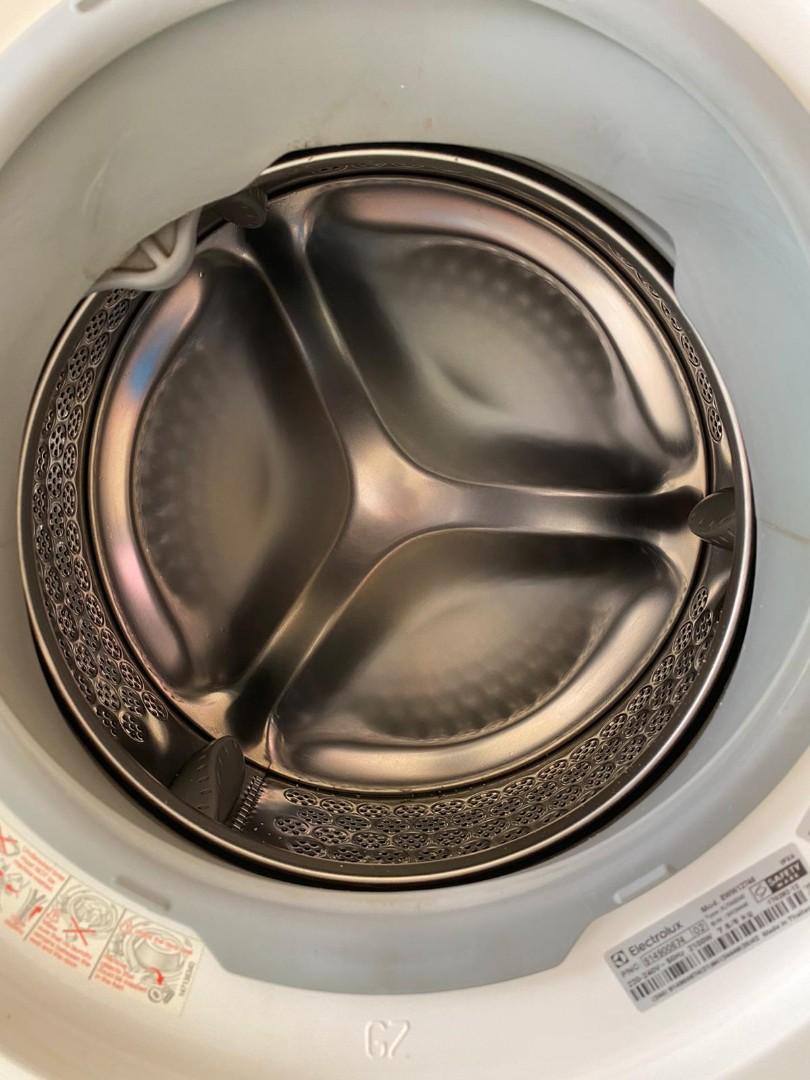 Electrolux 7.5/5kg Vapour Care Washer Dryer (Model EWW12746), TV