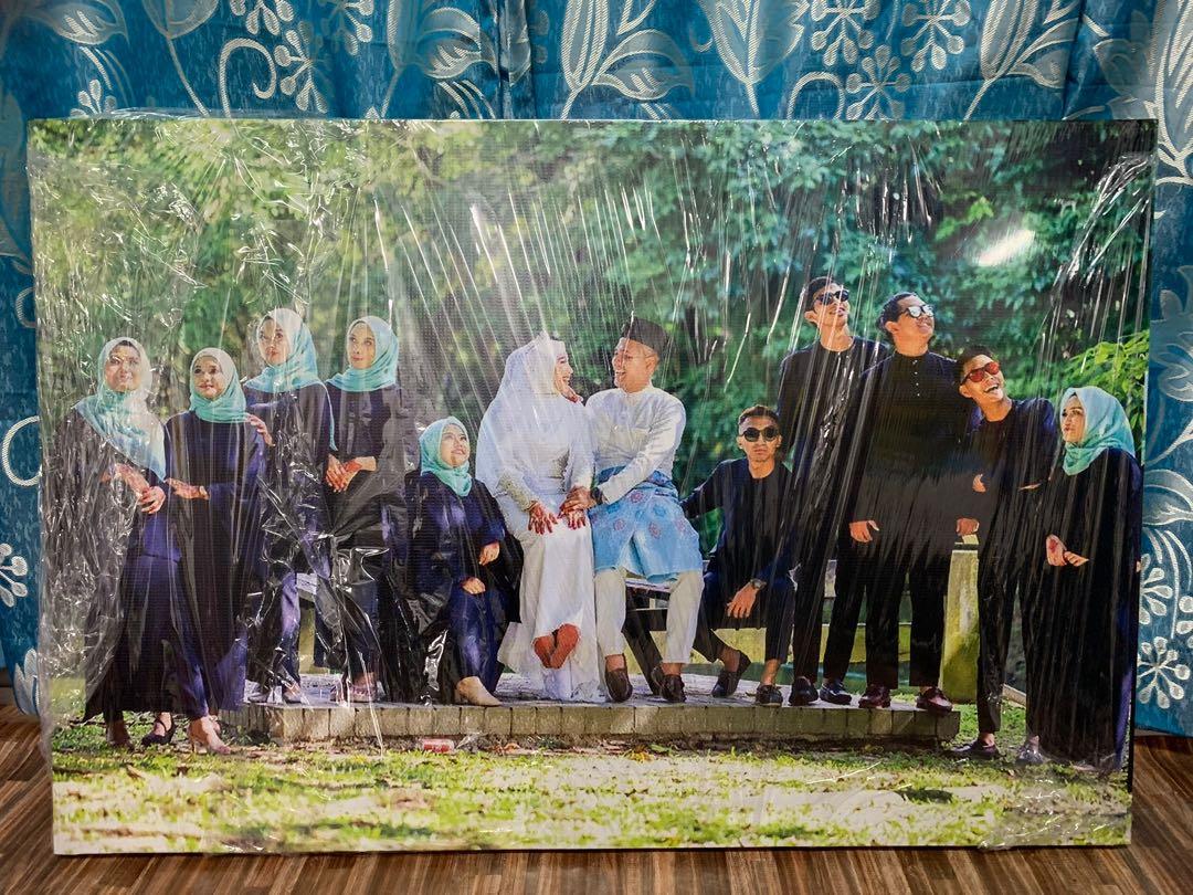 Frame Gambar Kahwin Women S Fashion Clothes Others On Carousell