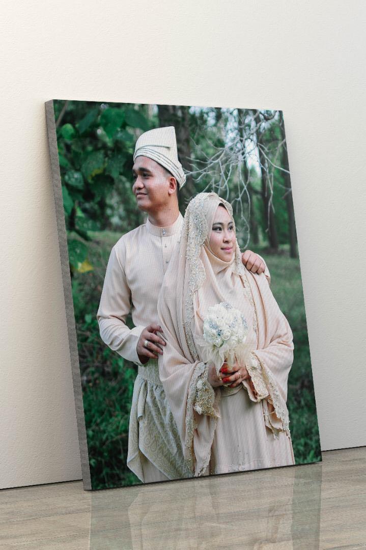 Frame Gambar Kahwin Women S Fashion Clothes Others On Carousell