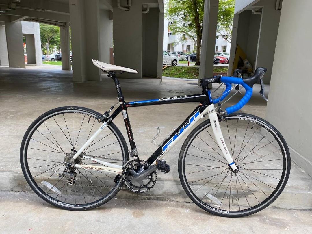 Fuji c4 hot sale carbon road bike