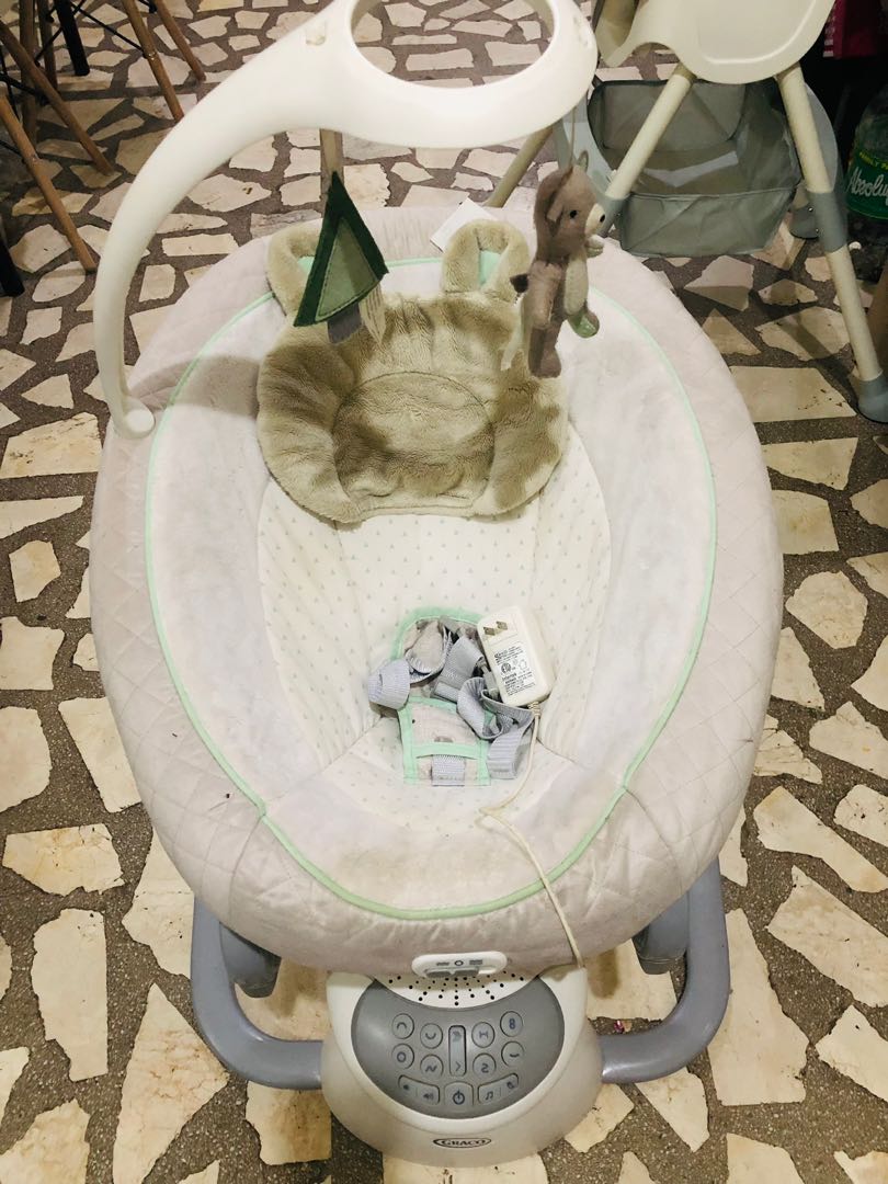 Graco 2 in 1 Electric swing and rocker, Babies & Kids, Baby Nursery