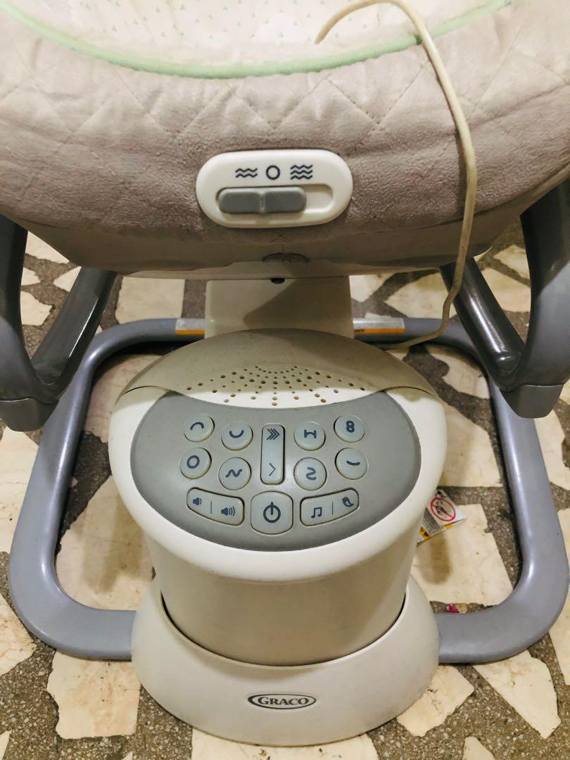 Graco 2 in 1 Electric swing and rocker, Babies & Kids, Baby Nursery